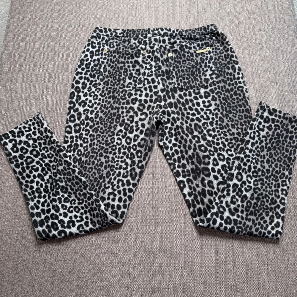 Michael Kors Womens Gray Black Leopard Print Skinny Pants Size M Gold Hardware